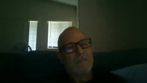 Snapshot of renewaz chatting on February 23, 7:55 pm Renewaz online show from February 23, 7:55 pm