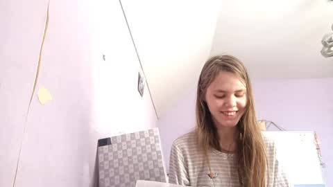 Eva online show from May 4, 2:35 pm