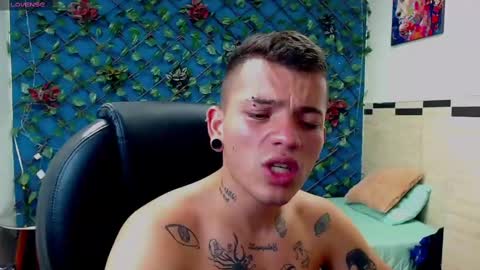 Snapshot of rennesanti chatting on February 18, 7:21 am R E N E online show from February 18, 7:21 am