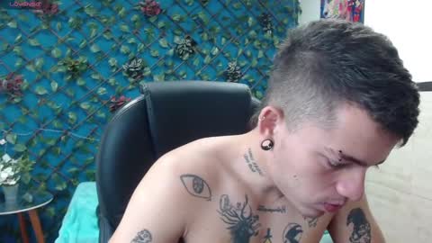 Snapshot of rennesanti chatting on March 6, 11:47 am R E N E online show from March 6, 11:47 am