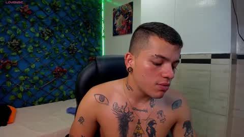 Snapshot of rennesanti chatting on September 12, 4:56 am R E N E online show from September 12, 4:56 am