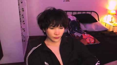 Snapshot of rennuts chatting on October 12, 12:37 pm rennuts online show from October 12, 12:37 pm