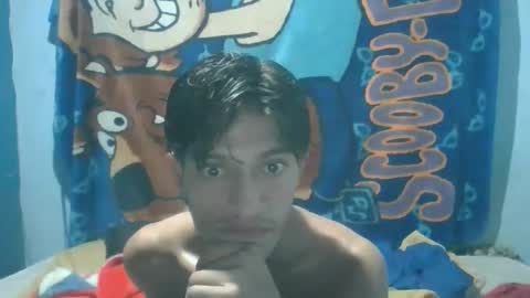 Snapshot of resurgirkratosking999 chatting on January 6, 8:18 am Luis online show from January 6, 8:18 am