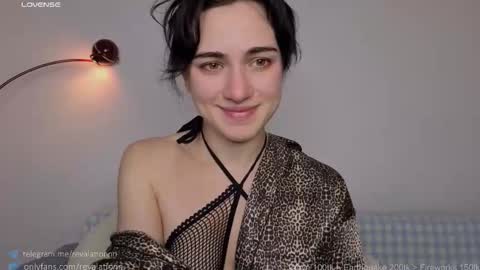 Ewiwi online show from October 19, 3:12 pm