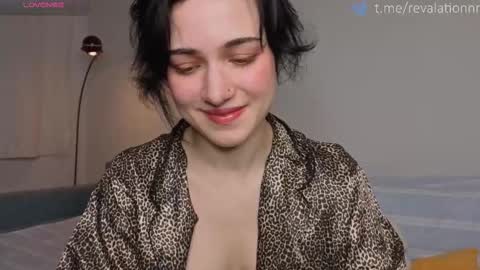 Ewiwi online show from February 10, 3:49 pm