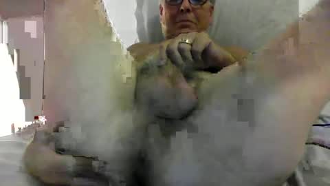 Snapshot of revhappy420 chatting on February 18, 1:32 am Reverend Happys Tiki Hut Church Revival online show from February 18, 1:32 am
