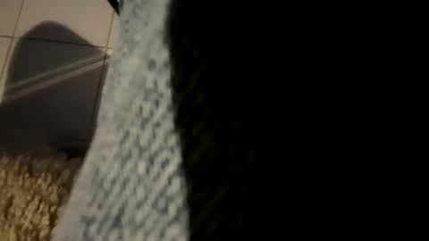 Snapshot of revilo1165 chatting on February 22, 6:02 am revilo1165 online show from February 22, 6:02 am