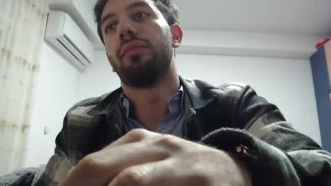 Snapshot of revivedunknown chatting on December 25, 5:05 pm Chris online show from December 25, 5:05 pm