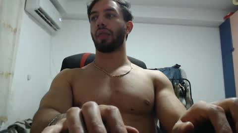 Snapshot of revivedunknown chatting on January 4, 1:31 am Chris online show from January 4, 1:31 am