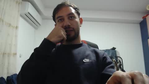 Snapshot of revivedunknown chatting on January 15, 9:41 pm Chris online show from January 15, 9:41 pm