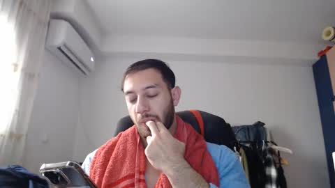 Snapshot of revivedunknown chatting on February 15, 12:22 pm Chris online show from February 15, 12:22 pm