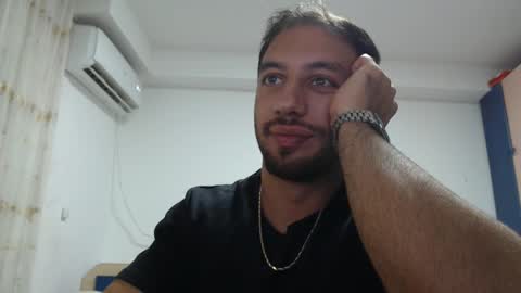 Snapshot of revivedunknown chatting on September 11, 10:10 pm Chris online show from September 11, 10:10 pm