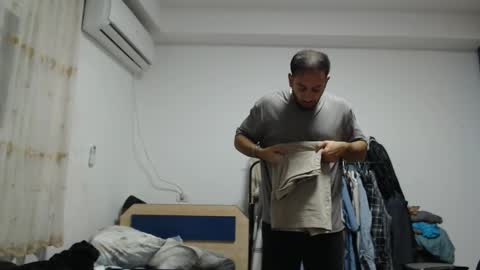 Snapshot of revivedunknown chatting on October 21, 3:13 pm Chris online show from October 21, 3:13 pm