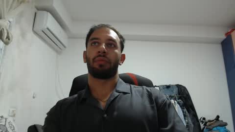 Snapshot of revivedunknown chatting on October 27, 5:06 pm Chris online show from October 27, 5:06 pm