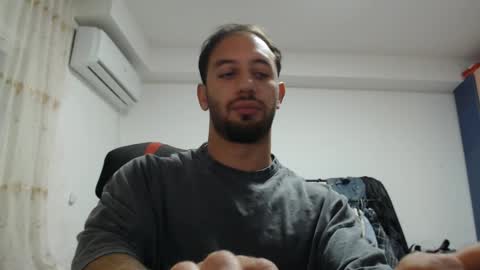 Snapshot of revivedunknown chatting on October 29, 4:53 pm Chris online show from October 29, 4:53 pm