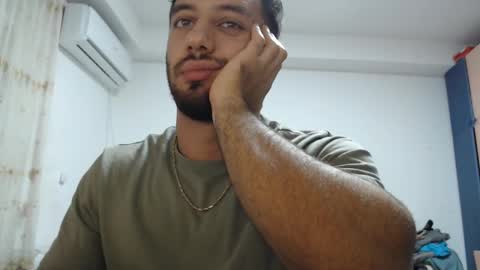 Snapshot of revivedunknown chatting on November 3, 5:03 pm Chris online show from November 3, 5:03 pm