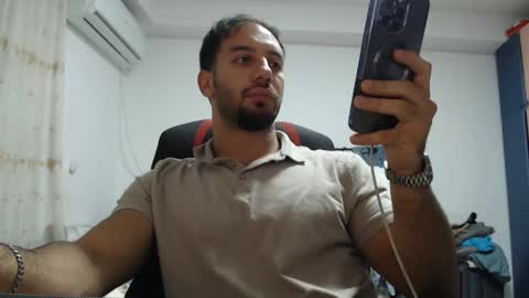 Snapshot of revivedunknown chatting on November 4, 3:55 pm Chris online show from November 4, 3:55 pm