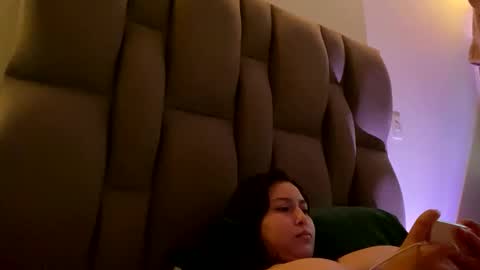 Rexa y blade  online show from October 15, 9:48 pm