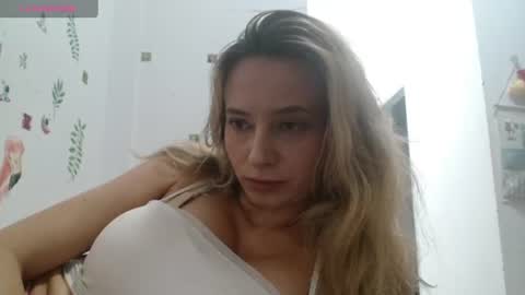 Snapshot of rexxa_flower chatting on July 28, 6:20 pm Rexxa online show from July 28, 6:20 pm