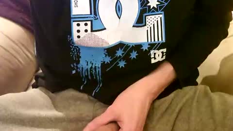 Mark online show from December 10, 4:38 pm
