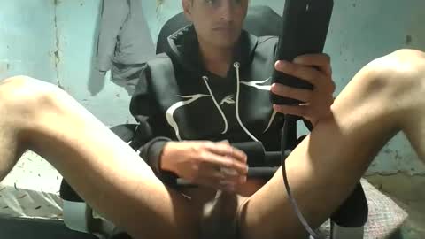 Snapshot of rey2306 chatting on December 2, 12:05 am rey2306 online show from December 2, 12:05 am