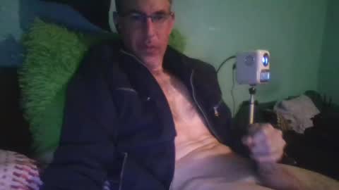 Snapshot of reyes_albert2006 chatting on March 8, 12:09 pm reyes_albert2006 online show from March 8, 12:09 pm