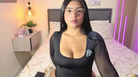 alana online show from August 4, 10:23 pm
