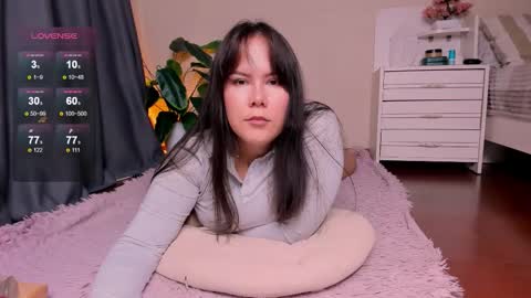 Snapshot of reyniri chatting on October 14, 9:32 am Rein online show from October 14, 9:32 am