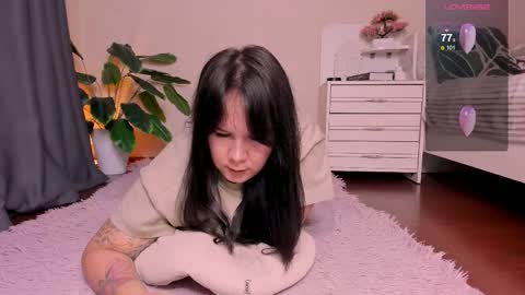 Snapshot of reyniri chatting on November 8, 11:43 am Rein online show from November 8, 11:43 am