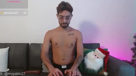 Snapshot of reypablo1 chatting on December 19, 9:44 pm REY PABLO Independent online show from December 19, 9:44 pm