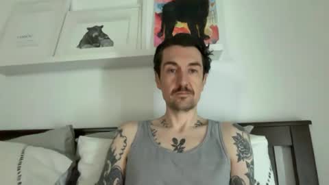 Snapshot of rfcolin chatting on June 22, 4:09 am rfcolin online show from June 22, 4:09 am