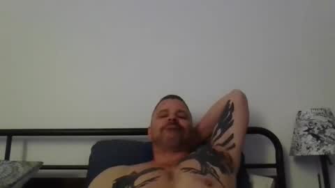 Snapshot of rfftl chatting on April 30, 11:42 pm rfftl online show from April 30, 11:42 pm