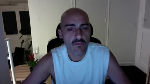 rfmnatural online show from April 25, 8:28 pm