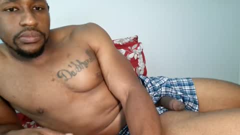 Snapshot of rfryre chatting on July 9, 9:41 pm Taye online show from July 9, 9:41 pm