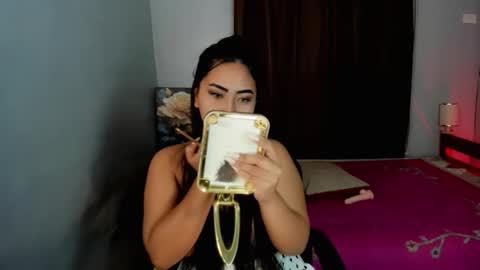 Snapshot of rhea_xoxo chatting on January 19, 4:00 pm rhea online show from January 19, 4:00 pm