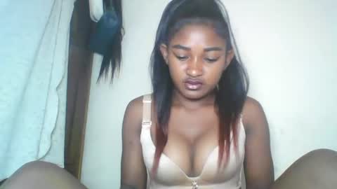 rhoanna online show from June 19, 6:56 pm