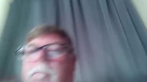 Snapshot of ri_tugger33 chatting on May 5, 4:04 pm ri_tugger33 online show from May 5, 4:04 pm