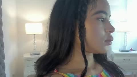 riby  online show from November 18, 7:29 pm