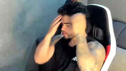 ricardogonzalez666 online show from October 12, 11:37 pm