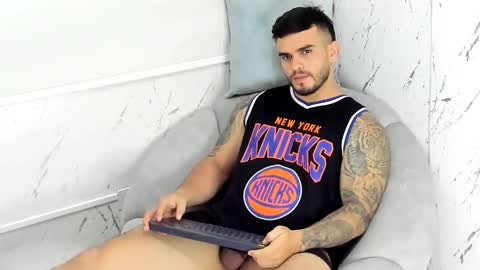 ricardogonzalez666 online show from December 17, 5:08 pm