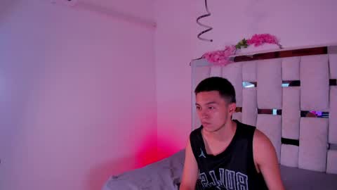 Snapshot of riccirizzo chatting on May 23, 1:37 pm Ricci and Rizzo online show from May 23, 1:37 pm
