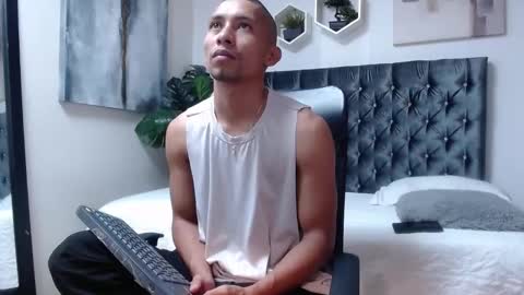 richar_voller online show from November 18, 11:14 am