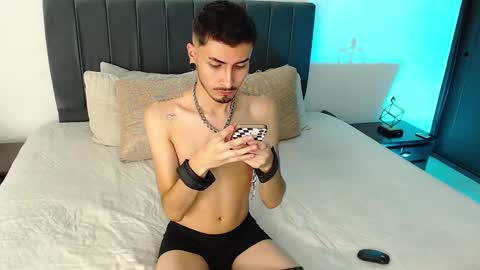 Snapshot of richard_carter_ chatting on January 17, 5:42 am Richard online show from January 17, 5:42 am