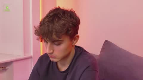 Snapshot of richard_steele_hot chatting on November 3, 3:35 pm Richard online show from November 3, 3:35 pm