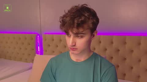 Snapshot of richard_steele_hot chatting on November 4, 3:22 pm Richard online show from November 4, 3:22 pm