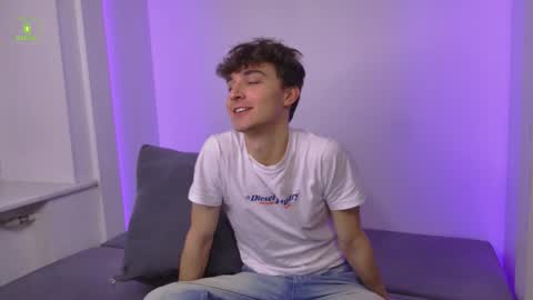 Snapshot of richard_steele_hot chatting on November 24, 3:34 pm Richard online show from November 24, 3:34 pm