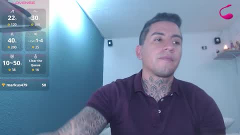 Snapshot of richi_grubby chatting on October 14, 11:05 pm David online show from October 14, 11:05 pm