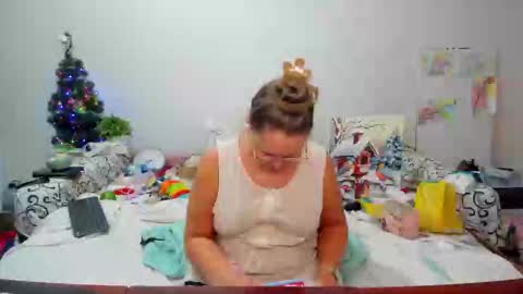 Anna - not anna - right Anna  online show from December 19, 2:46 pm