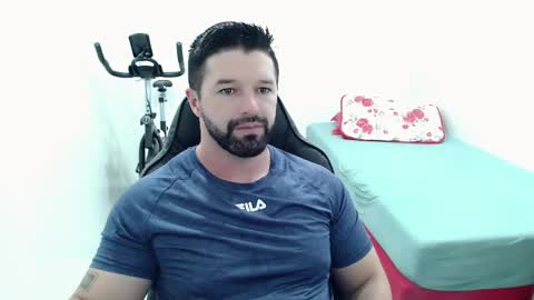 Snapshot of richrolland chatting on February 25, 10:29 pm Rickseduction online show from February 25, 10:29 pm