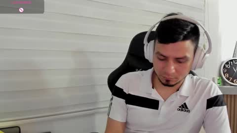 Snapshot of rick_diesel chatting on February 14, 3:58 am Rick Diesel online show from February 14, 3:58 am